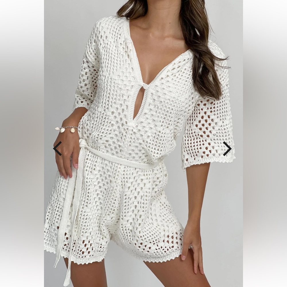 INDI LUXE by Indikah Asana Crochet Button Romper Cream size M US 6